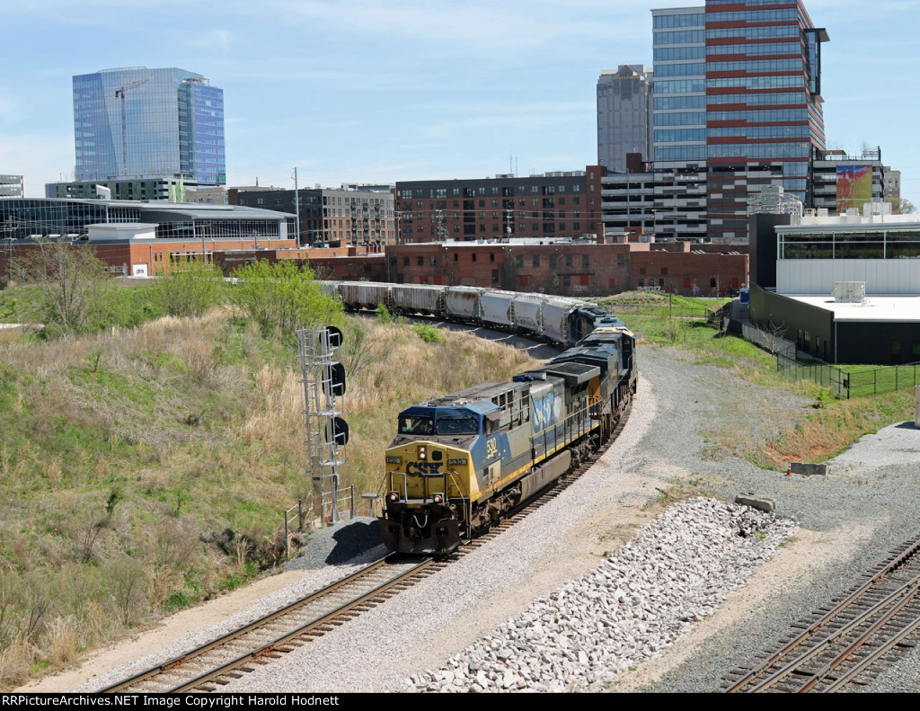 CSX 530 leads train L619-05 past Raleigh Union Station